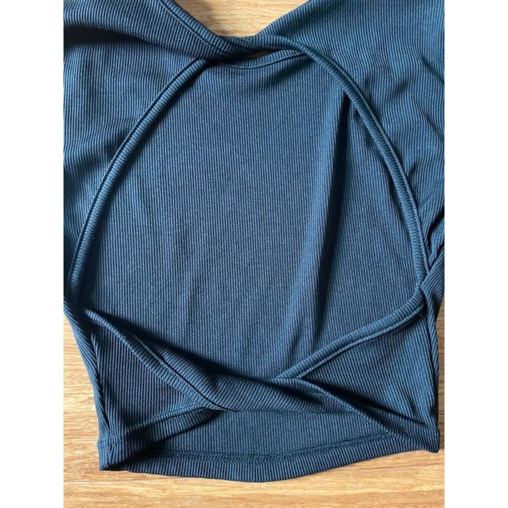 Twisted Open Back - Picture 4 of 5
